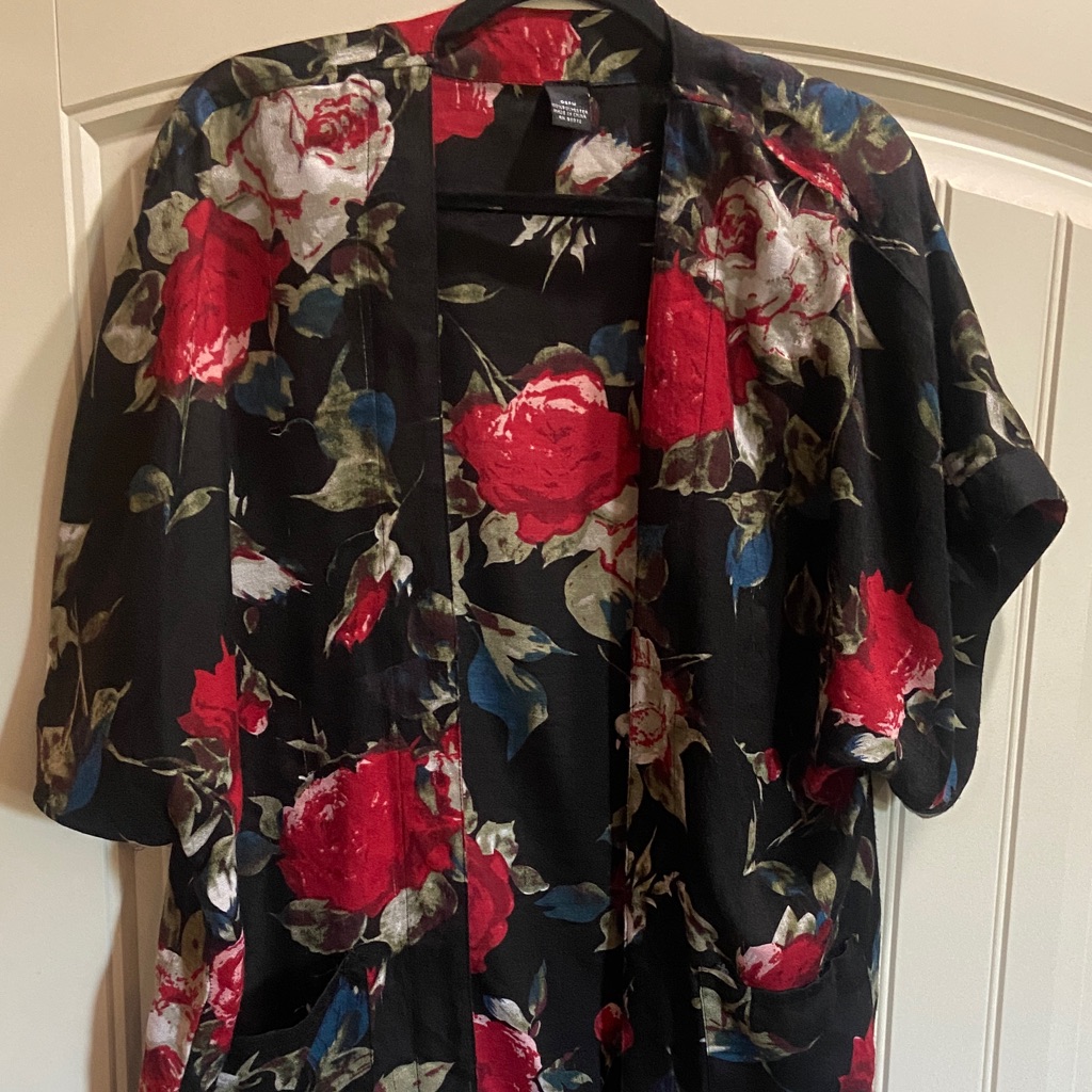 Floral Kimono With Red And Black Design